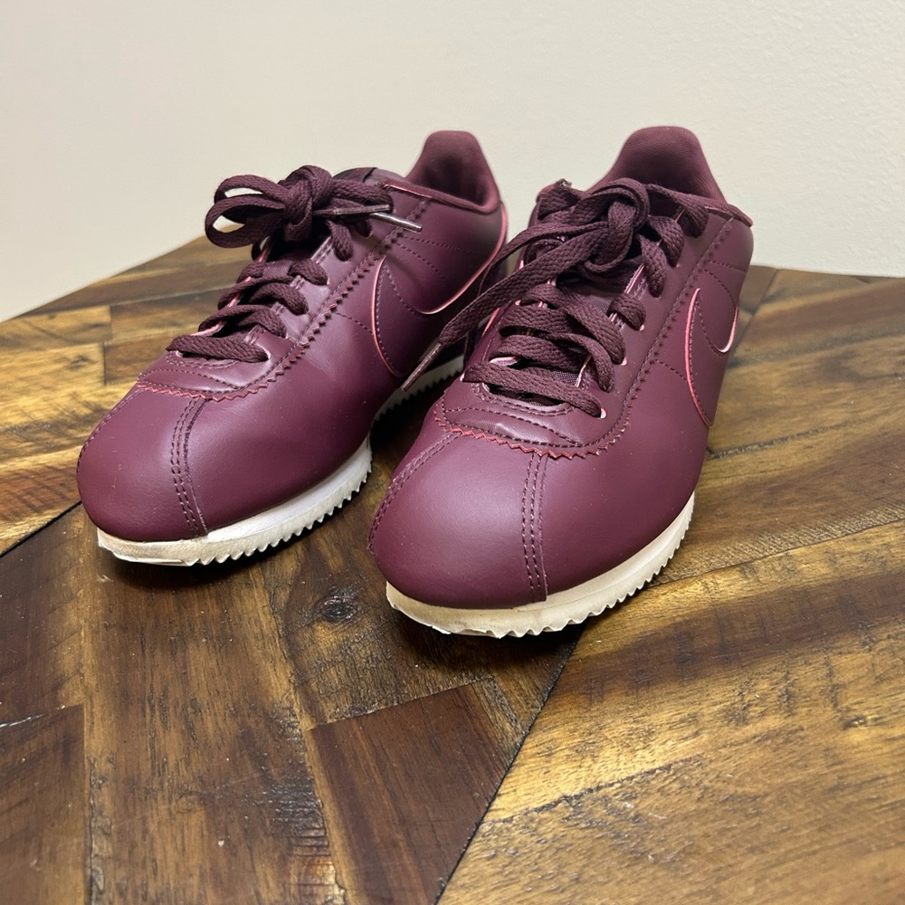 Nike Women's Athletic Shoes - Burgundy and White